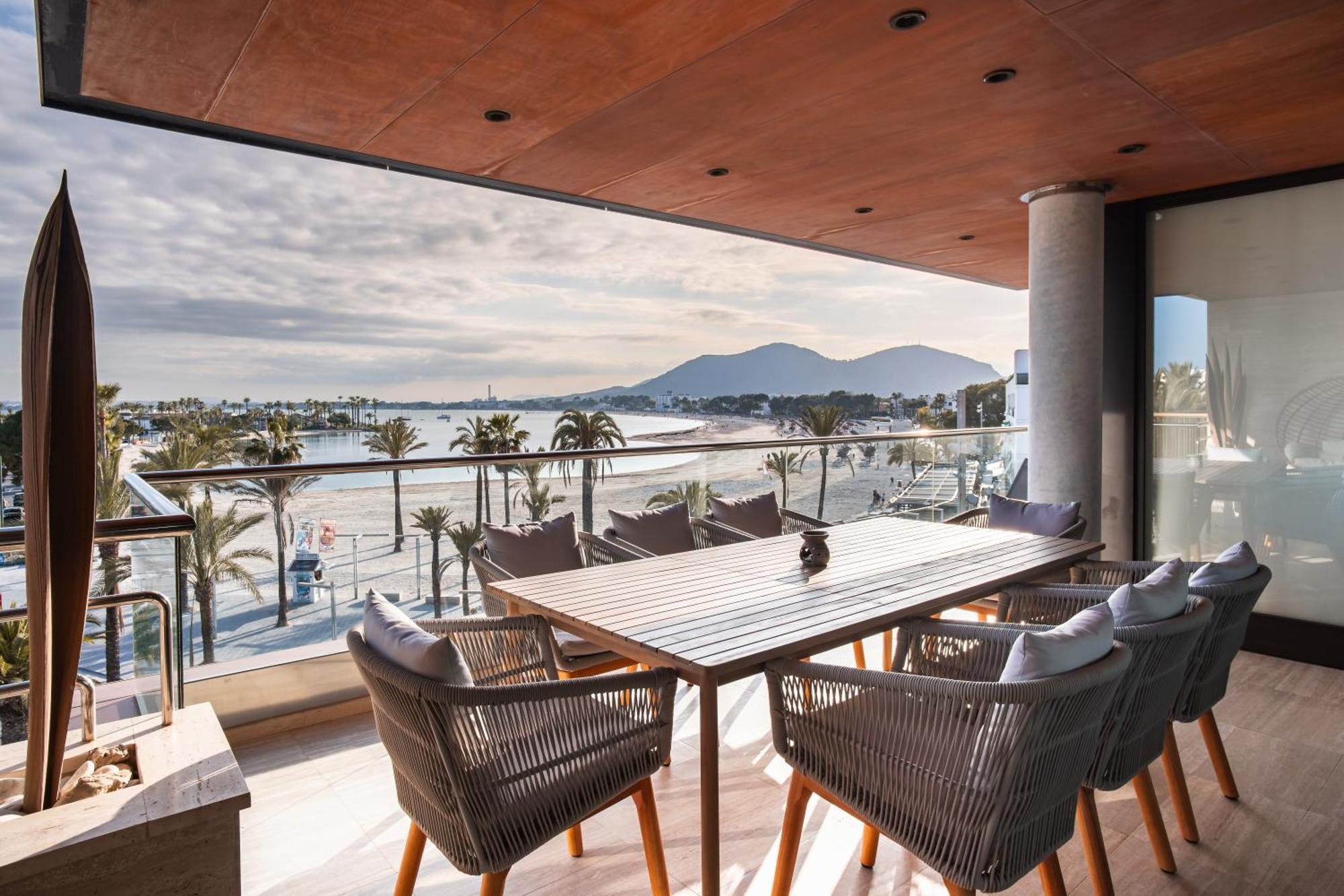 Luxury Sea View Apartment In Puerto De Alcudia Alcúdia Exterior foto